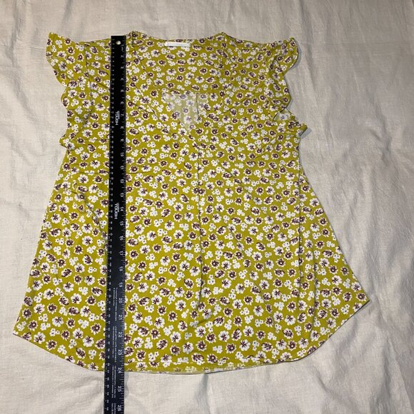 Beacon Apparel Womens M Flutter Sleeve Knit Blouse Yellow Floral Stretch EUC - Picture 8 of 8
